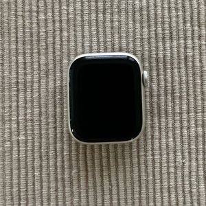 Apple Watch Series 7 41 mm GPS (starlight aluminum)